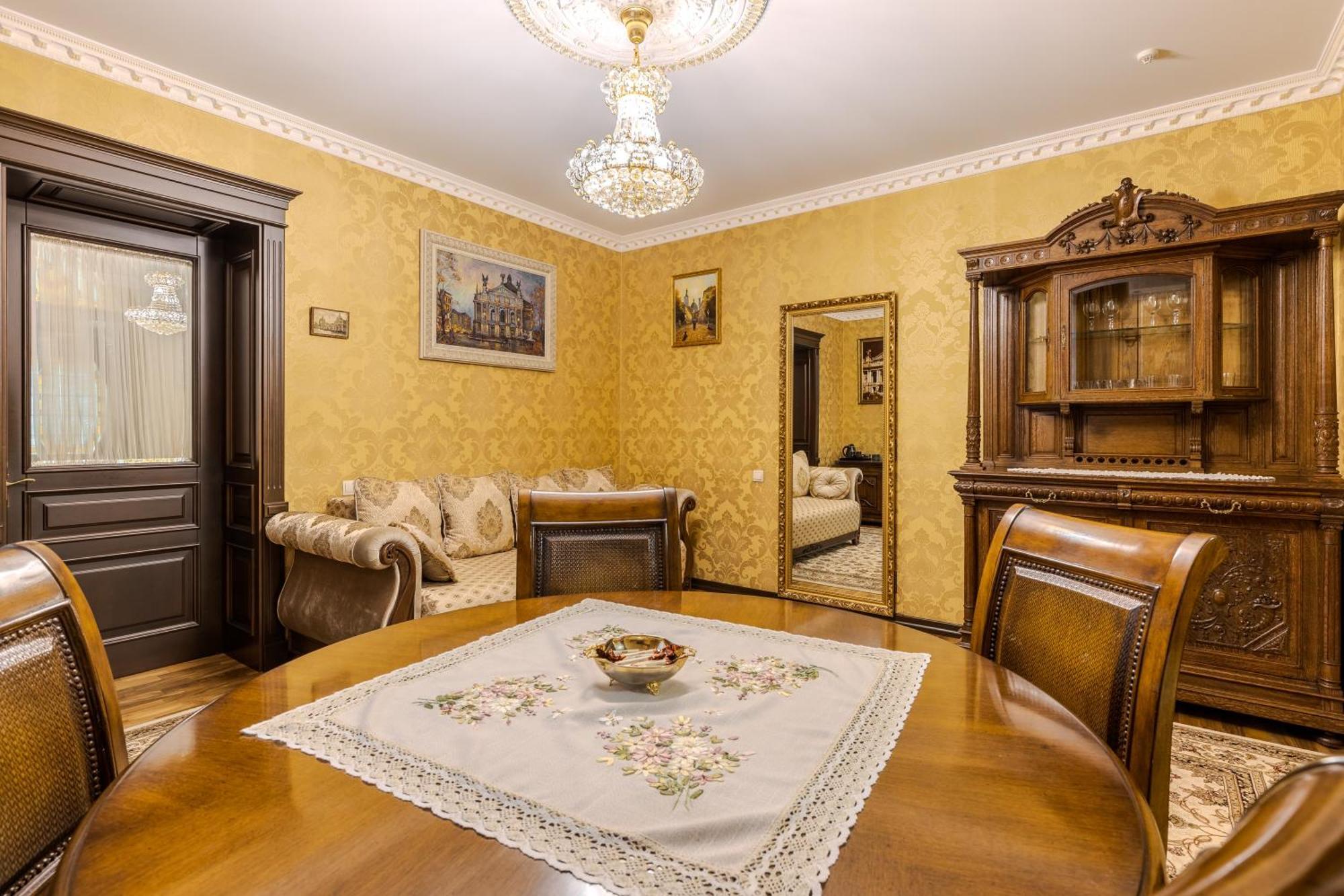 Luxury Boutique Andreevskiy Lviv Dış mekan fotoğraf