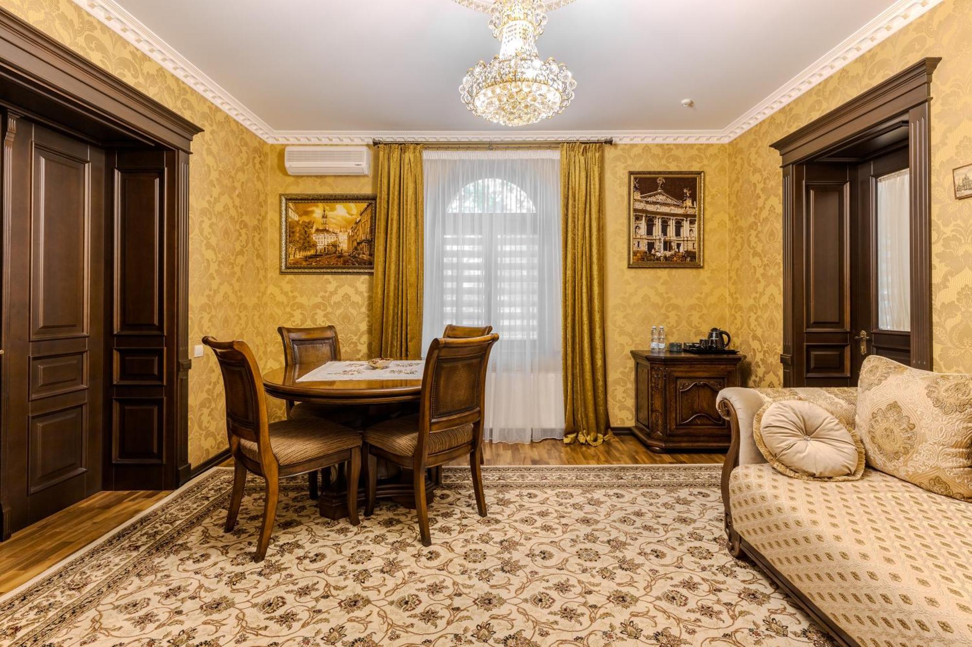 Luxury Boutique Andreevskiy Lviv Dış mekan fotoğraf